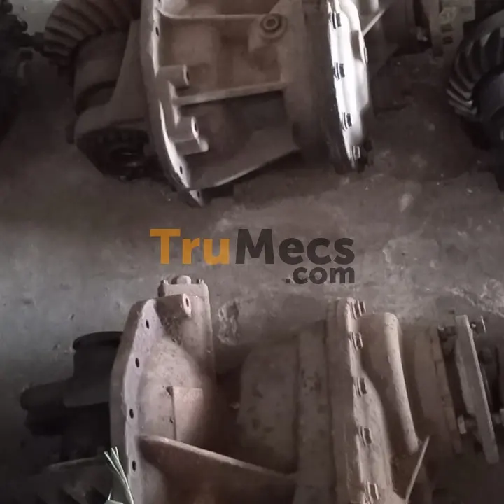 GARDAN BELAKANG MERCY Actros 4043