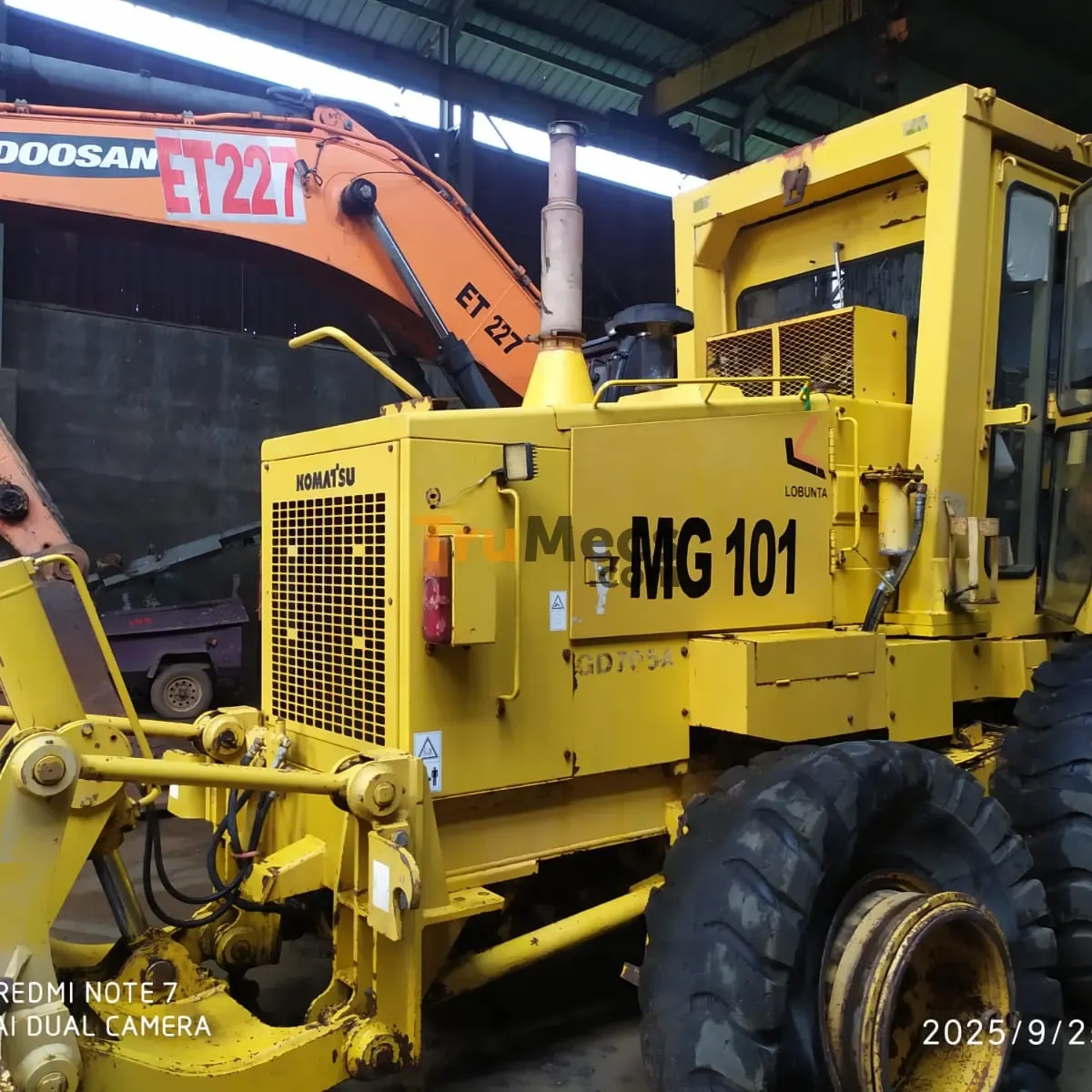 MOTOR GREADER GD705-4