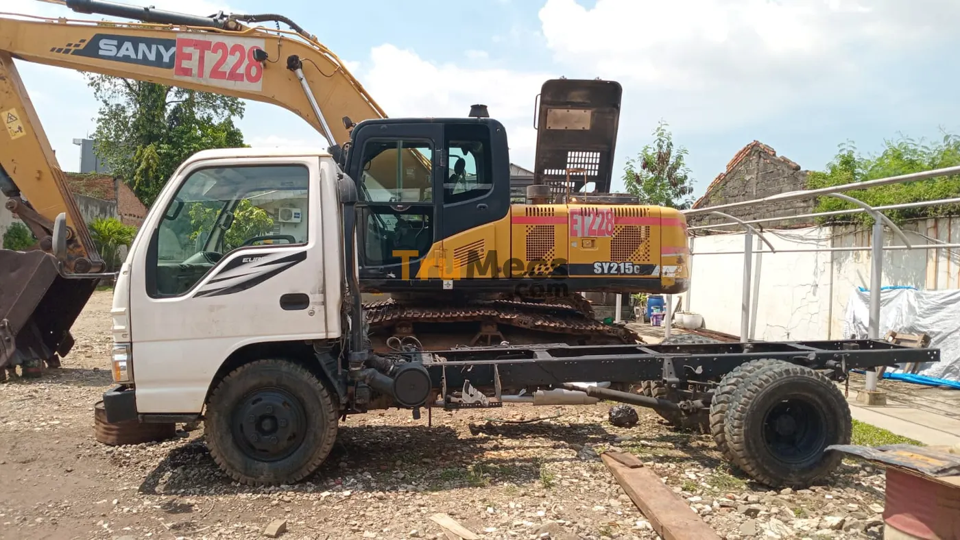 ISUZU ELF TRUCK NKR