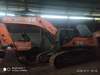 MURAH BENER.....EXCAVATOR DOOSAN DX520 BEKAS